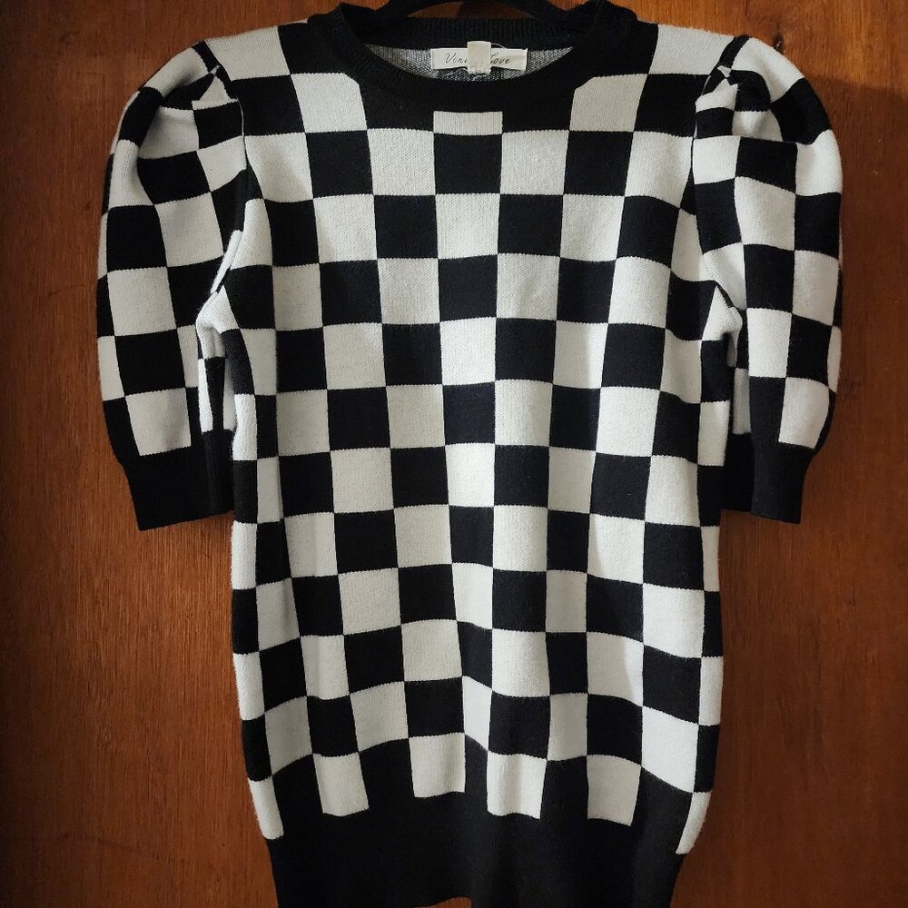 Checkered Vine and Love puff sleeve sweater size Sm